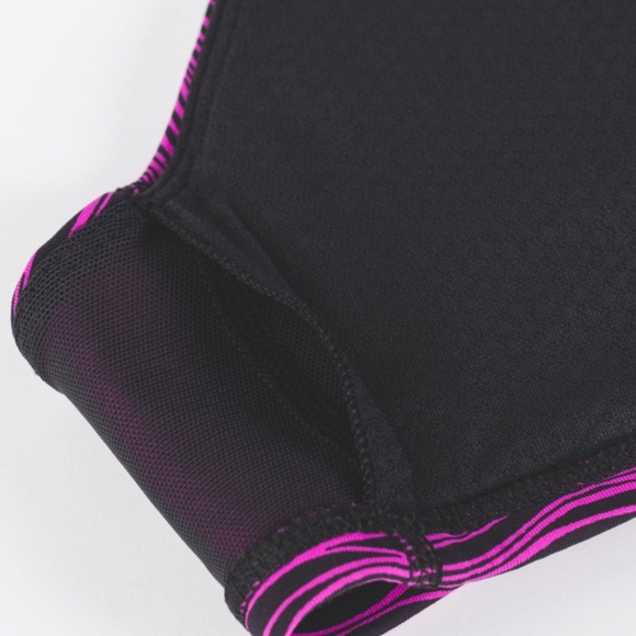 Size 6 Lululemon Free To Be Bra in Life Lines Polar Pink Black - Picture 4 of 7